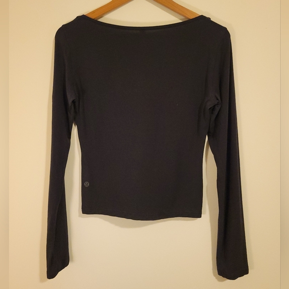 Lululemon twist front long sleeve - Picture 2 of 5